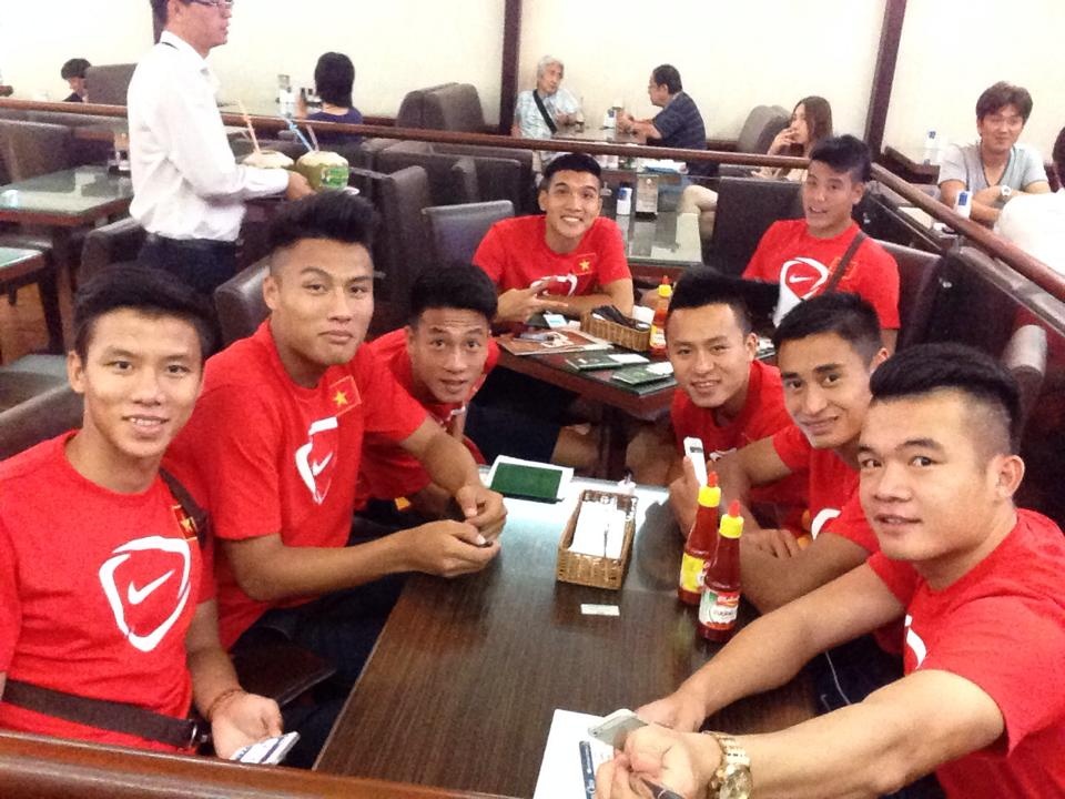 8 cầu thủ bổ sung từ đội tuyển Olympic đã xuất hiện tại Nhật Bản để tham gia chuyến tập huấn cùng đội tuyển Việt Nam.