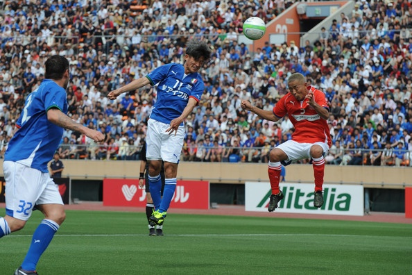 Doi tuyen Viet Nam trai nghiem bau khong khi J.League hinh anh