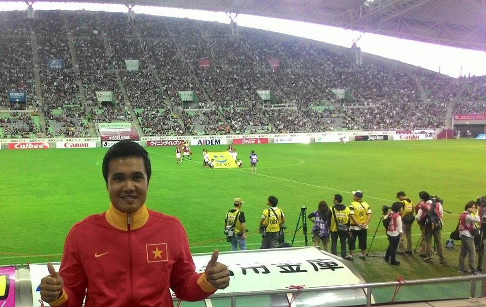 Trợ lý Phạm Trường Minh tranh thủ lưu lại tấm hình kỷ niệm.