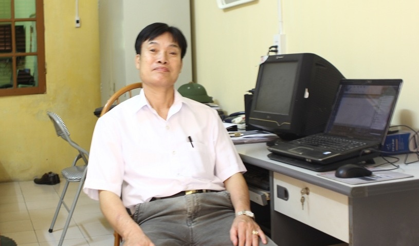 Bo tien ve Tuan Anh xin nghi lam de co vu con trai hinh anh