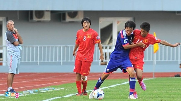 Không nên đặt quá nhiều sức ép và kỳ vọng lên các cầu thủ trẻ.