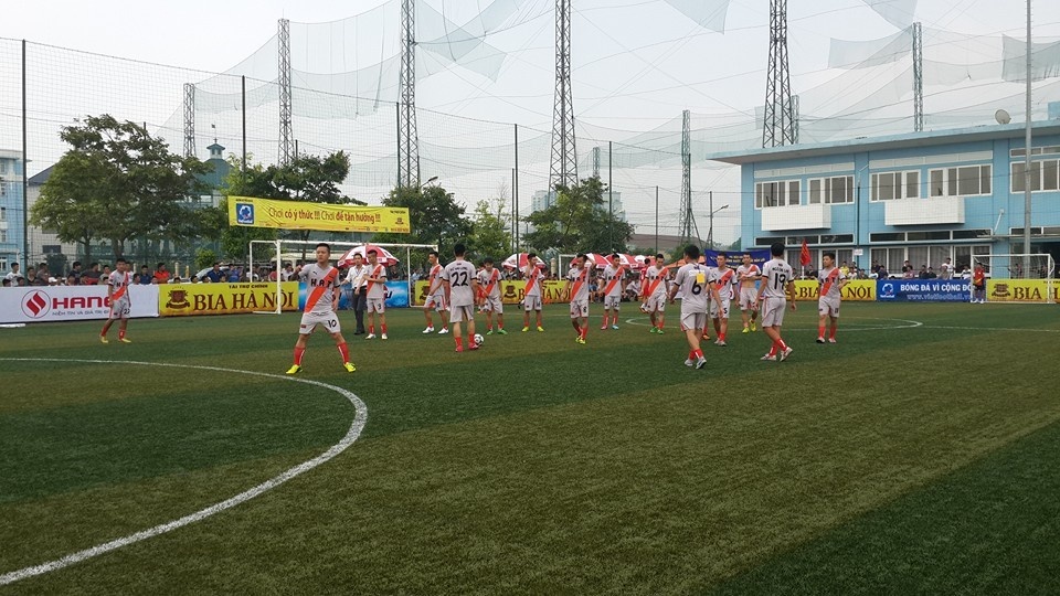 Ngoài chuyện chiêu mộ nhiều cầu thủ đang thi đấu tại V.League, H.A.T còn thể hiện thái độ luyện tập rất chuyên nghiệp.