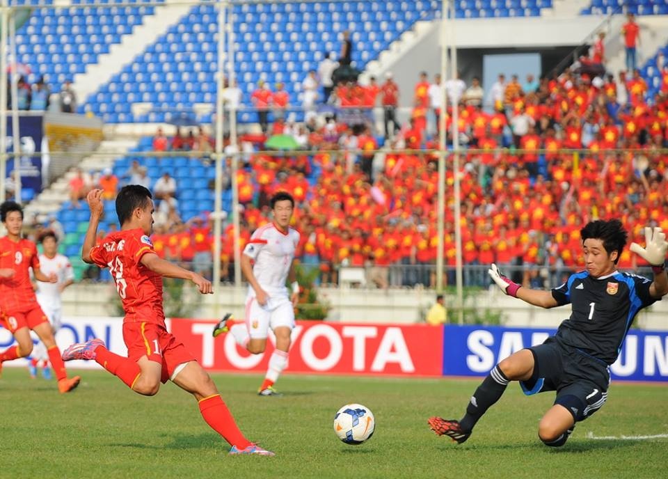 Cầu thủ Việt Nam ra nước ngoài thi đấu là xu thế tất yếu nếu muốn bóng đá nước nhà phát triển.