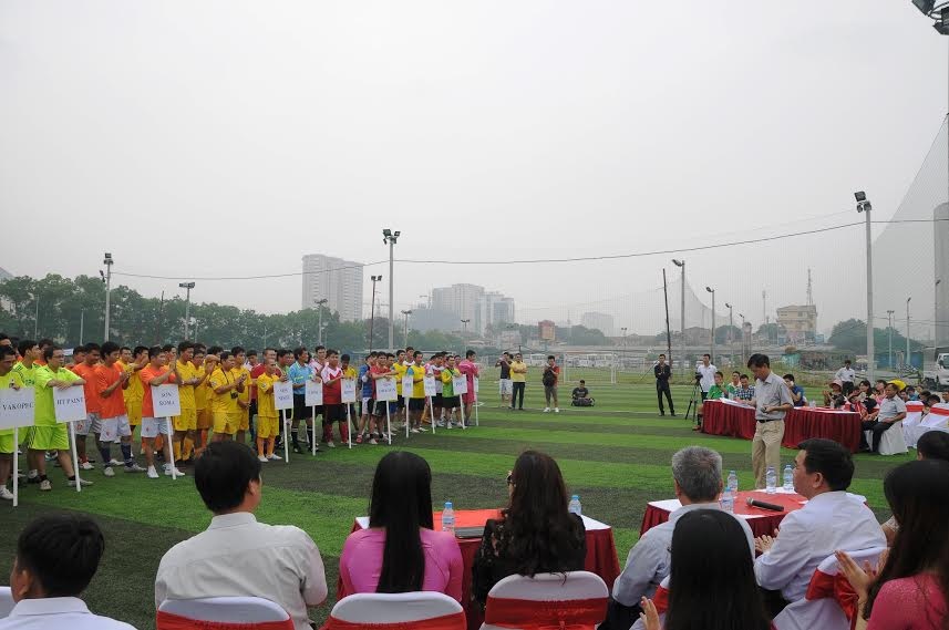 Khai mac giai bong da phong trao nganh son mien Bac hinh anh