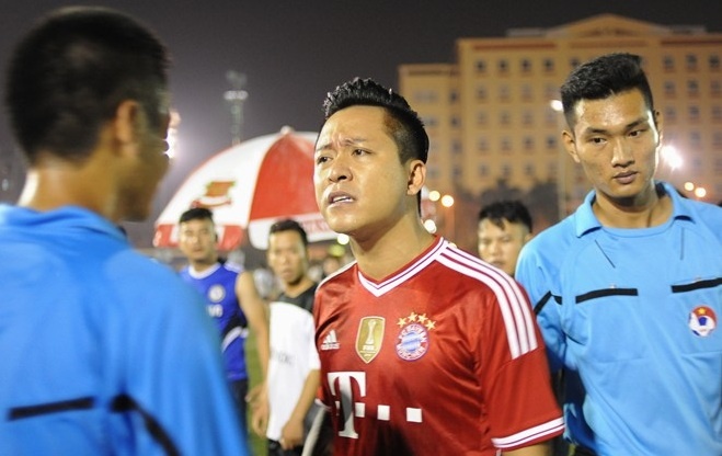 Bi phat 10 trieu, Tuan Hung buc xuc voi BTC giai phui hinh anh