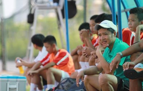 Sau khi chia tay sân cỏ, anh hiện đảm nhiệm công tác đào tạo cầu thủ trẻ tại Trung tâm bóng đá Viettel.