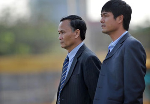 Tổng giám đốc Nguyễn Hồng Thanh đau đầu với bài toán tìm kiếm người thay thế Hữu Thắng.