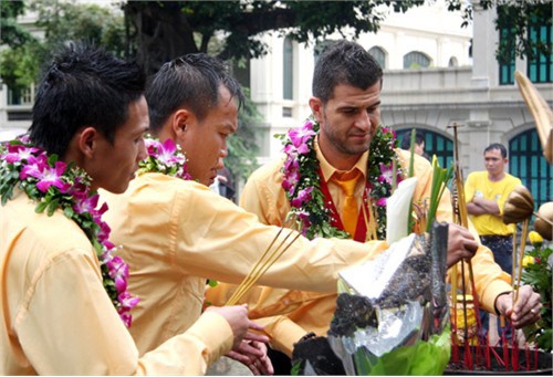 Hà Nội T&T là đội bóng siêng lễ bái nhất V.League.