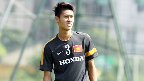 Trung vệ Tiến Thành đã mắc nhiều lỗi trong trận giao hữu với Malaysia. Ảnh: bongdaplus