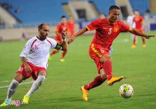 Những nhược điểm ở hàng phòng ngự là điều cần phải được khắc phục ngay.