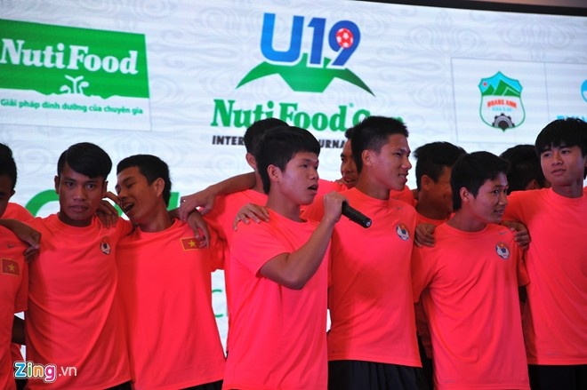 U19 hat Hello Viet Nam hinh anh