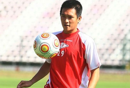 Cong Vinh tra loi bang tieng Anh o CLB Leixoes hinh anh