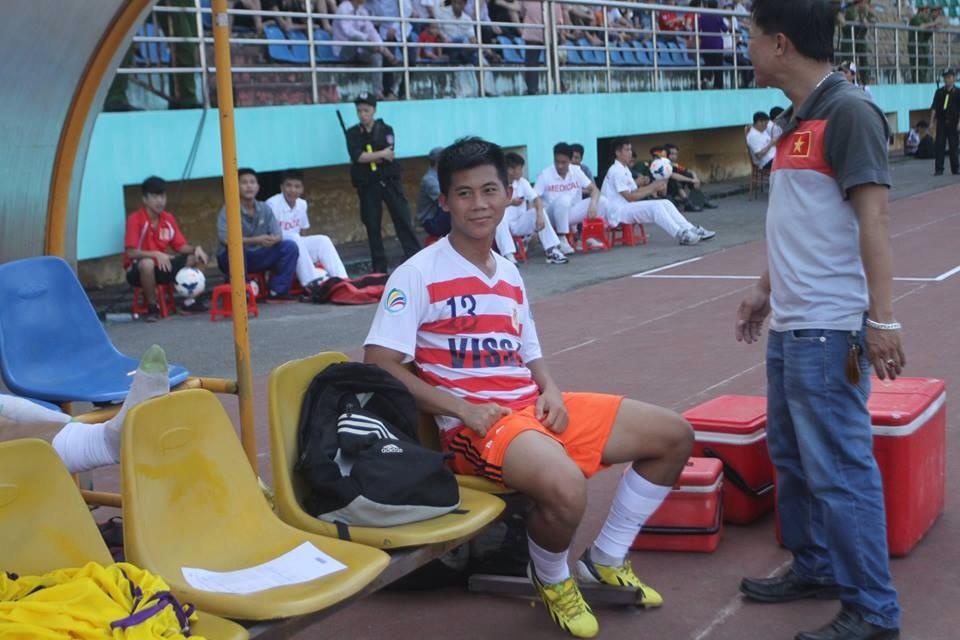 Văn Vũ mới chỉ 21 tuổi nhưng đã đối diện với nguy cơ chấm dứt sự nghiệp