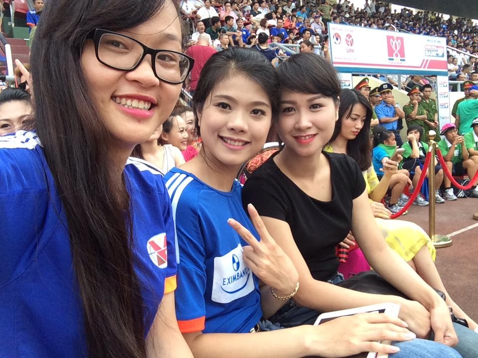 Giống như sự cổ vũ cuồng nhiệt dành cho đội bóng đất mỏ trên sân cỏ, các cổ động viên Quảng Ninh đang phát động