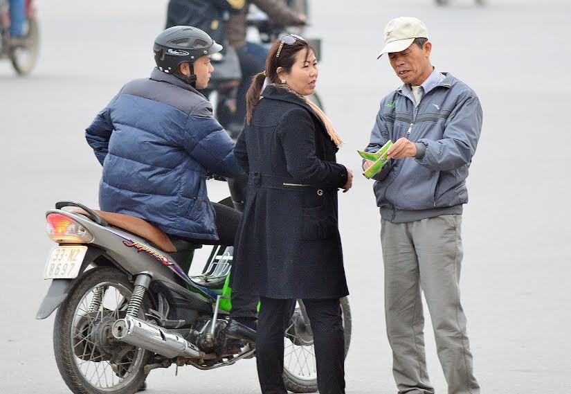 Phe ve My Dinh ‘chay’ hang, san sang mua lai voi gia cao hinh anh