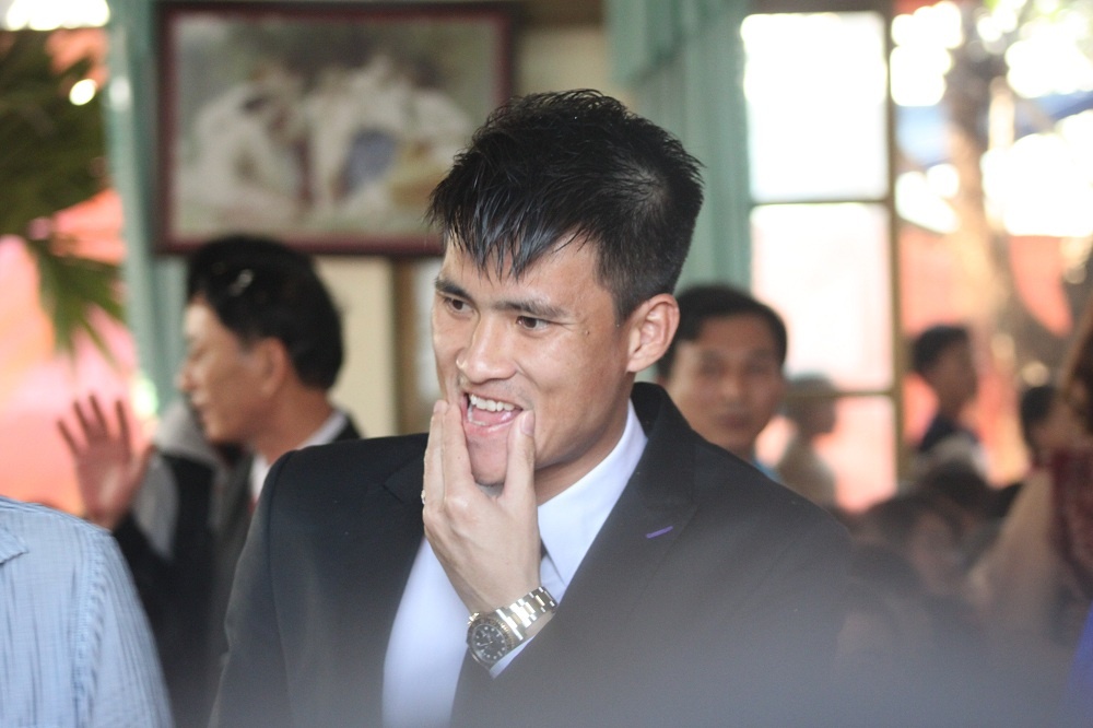 Ke gian tao ton dot nhap nha Cong Vinh an cap xe may hinh anh