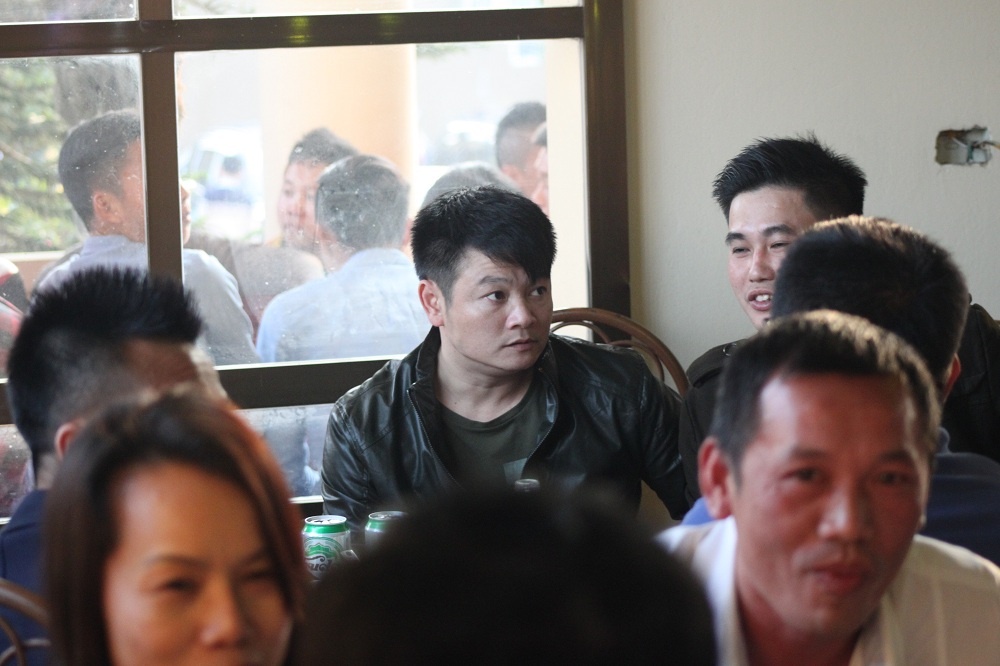 Văn Quyến sau khi từ chối lời mời về thi đấu cho Cần Thơ đã xuất hiện tại đám cưới của Công Vinh.