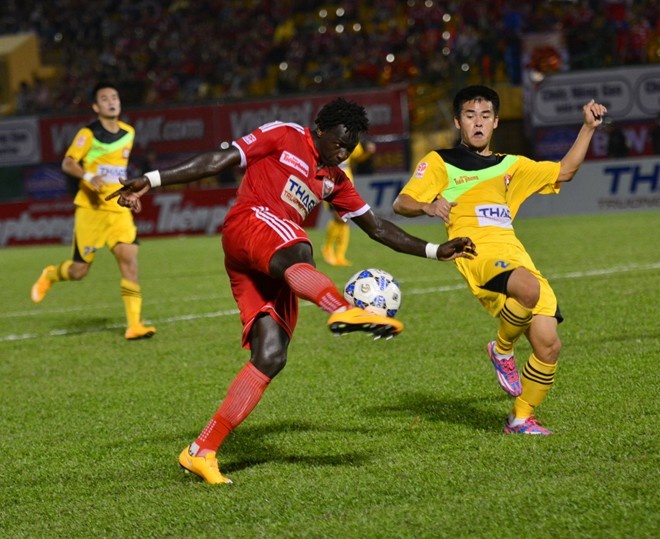 Tại V.League 2014, Abass sở hữu 16 pha lập công