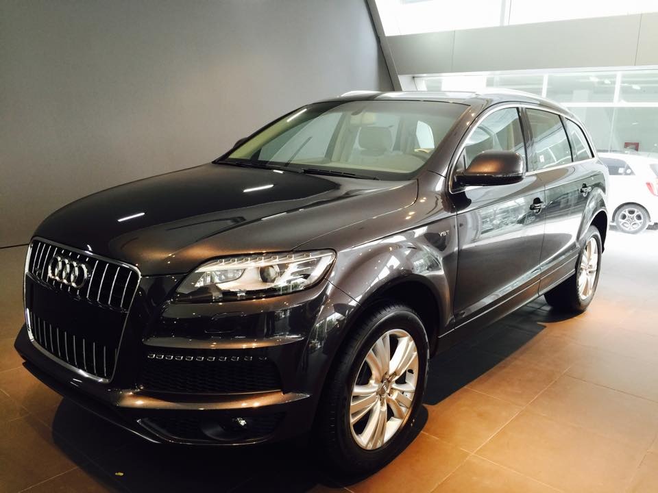 Chiếc xe Audi Q7 có giá <abbr class=