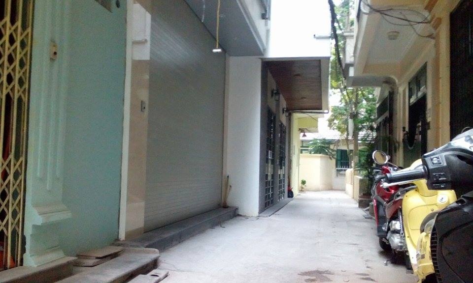 Ngôi nhà mới của Văn Quyết nằm trong một ngõ nhỏ trên phố Lý Nam Đế, Hà Nội.