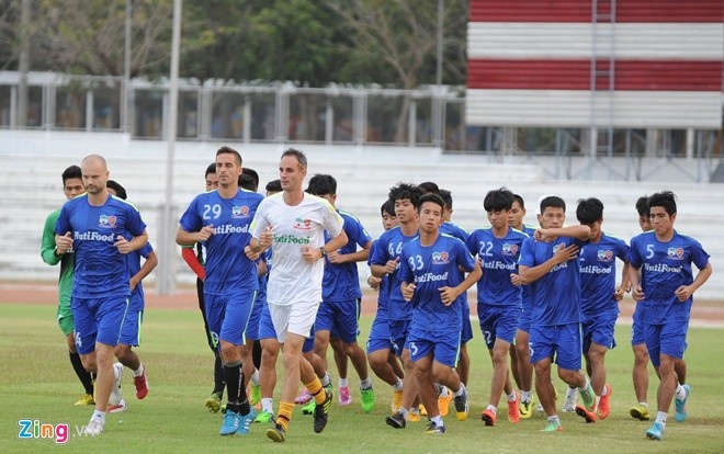 Suốt mấy tháng tìm kiếm và thử việc, HAGL mới ký hợp đồng với Morec và Lukanovic