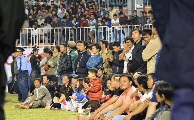 Bau De: ‘Neu vo san Pleiku, Thanh Hoa se bo tran dau’ hinh anh