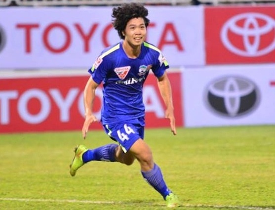 Vong 4 V.League: Cong Phuong dung len hay tiep tuc guc nga? hinh anh