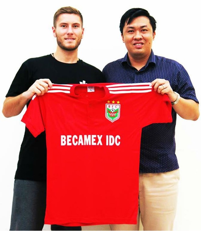 Bình Dương chiêu mộ trun vệ David 