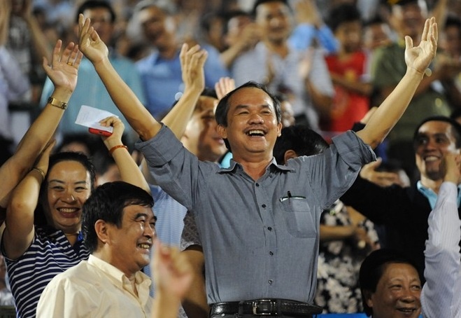 HLV Le Thuy Hai: ‘Bau Duc, HAGL phai thoi huyen hoac minh’ hinh anh