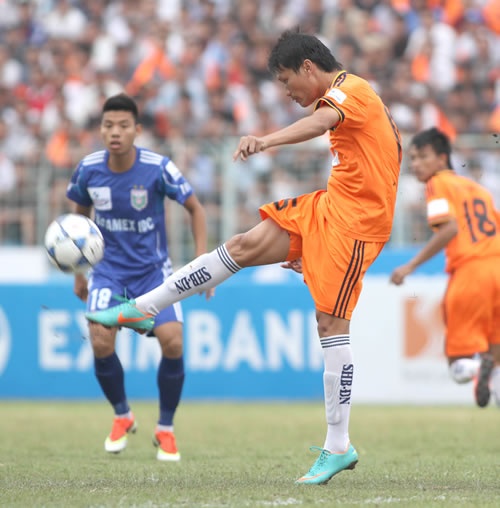 Trung vệ Trần Hải Lâm 