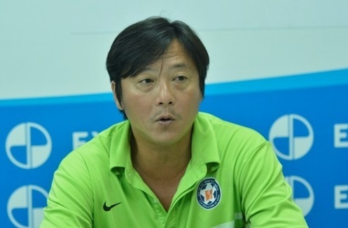 Ro thong tin HLV Le Huynh Duc sap chia tay Da Nang hinh anh