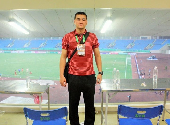 Cựu trung vệ Nguyễn Mạnh Dũng từng đảm nhiệm vai trò phân tích chuyên môn tại AFF Cup 2014.