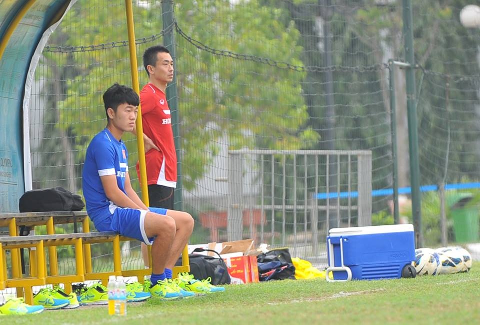 Xuân Trường xuất hiện trên sân tập của đội tuyển Olympic Việt Nam sau hơn một nửa thời gian.
