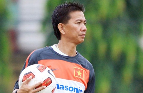 Lo dien nguoi thay the HLV Graechen dan dat U19 Viet Nam hinh anh