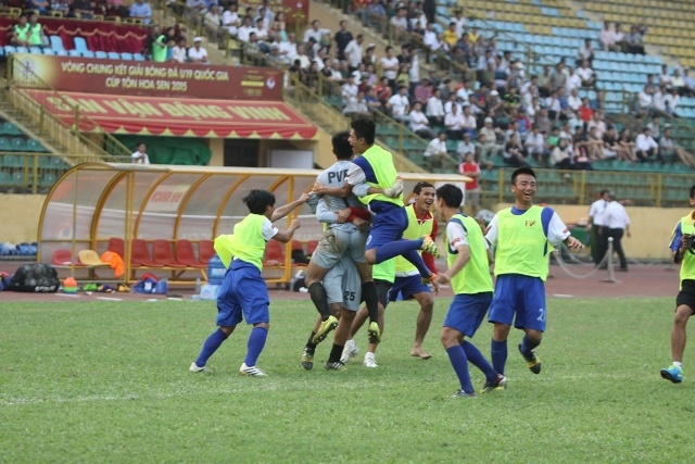 Duong kim vo dich U19 Quoc gia mat ngoi so 1 ve tay PVF hinh anh