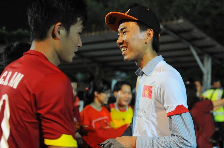 Biết tin Olympic Việt Nam đá giao hữu với Thái Lan,