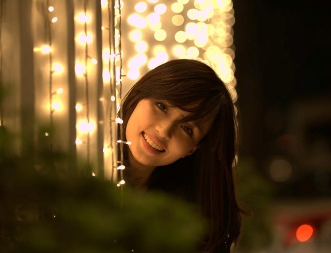 Huyền Mi có vẻ ngoài xinh xắn...