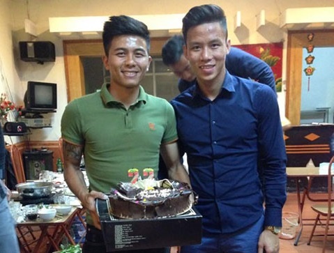 Doi ban cung tien Pham Manh Hung - Que Ngoc Hai hinh anh