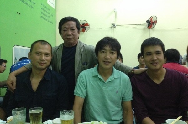 HLV Miura va so thich uong bia Ha Noi hinh anh