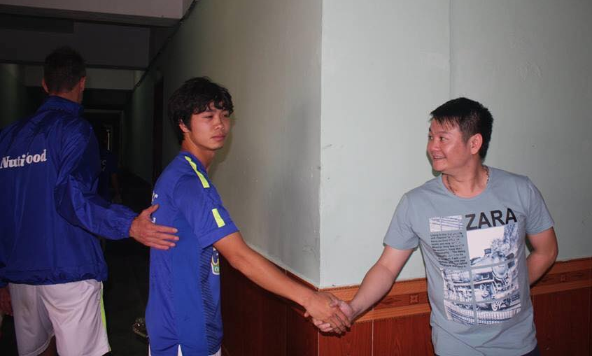 Van Quyen lan dau bat tay Cong Phuong hinh anh