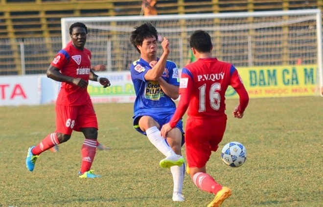 Cong Phuong, Tuan Anh bat dau nhiem thoi xau cua V.League hinh anh