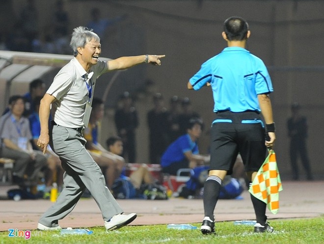 Le Thuy Hai bi ky luat anh 1