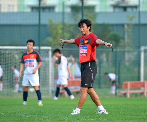 HLV Phan Thanh Hùng chịu ảnh hưởng lớn từ HLV Calisto