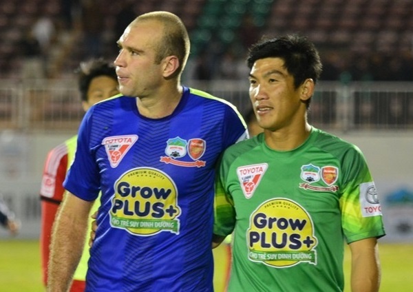 Mac sai lam, thu mon HAGL van chac suat bat chinh? hinh anh