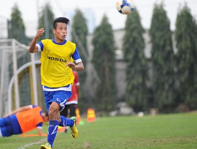 Hậu vệ Văn Sơn không có tên trong danh sách tập trung chuẩn bị cho SEA Games 28. Ảnh: Tùng Lê