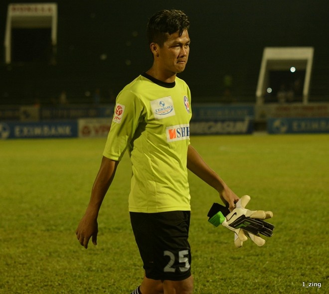 Thủ môn Lê Văn Hưng lần đầu được triệu tập lên đội tuyển Việt Nam dưới thời HLV Miura.