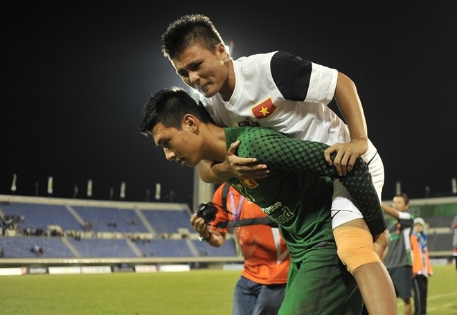 Thu mon U23 Viet Nam bi kiet suc vi nang nong hinh anh