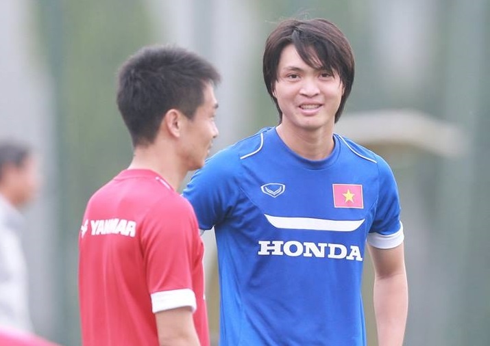 Tuan Anh - cau thu thu 9 cua U23 Viet Nam dinh chan thuong hinh anh