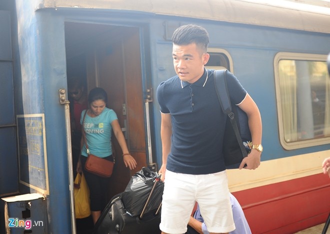 Hoàng Thịnh ra Hà Nội tập trung ngày 5/5, trước khi dính chấn thương nặng ngày 9/5. Ảnh: Tùng Lê