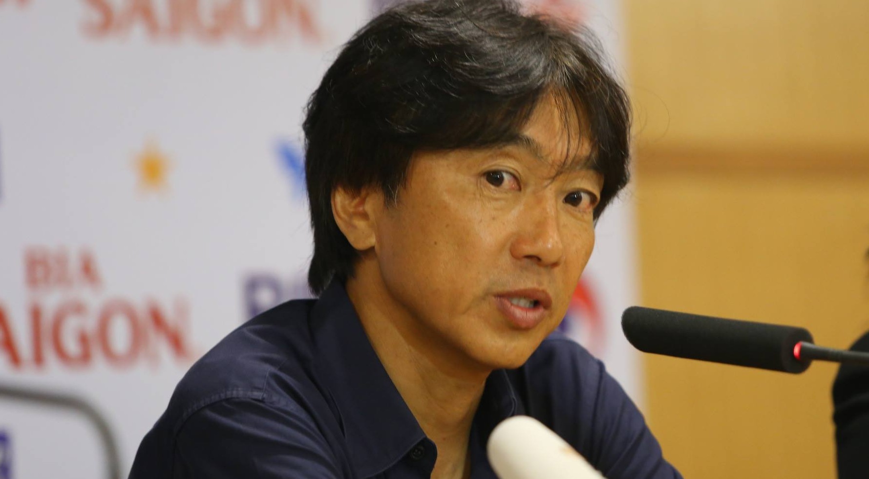 HLV Miura: ‘Cong Phuong kho canh tranh voi Cong Vinh’ hinh anh